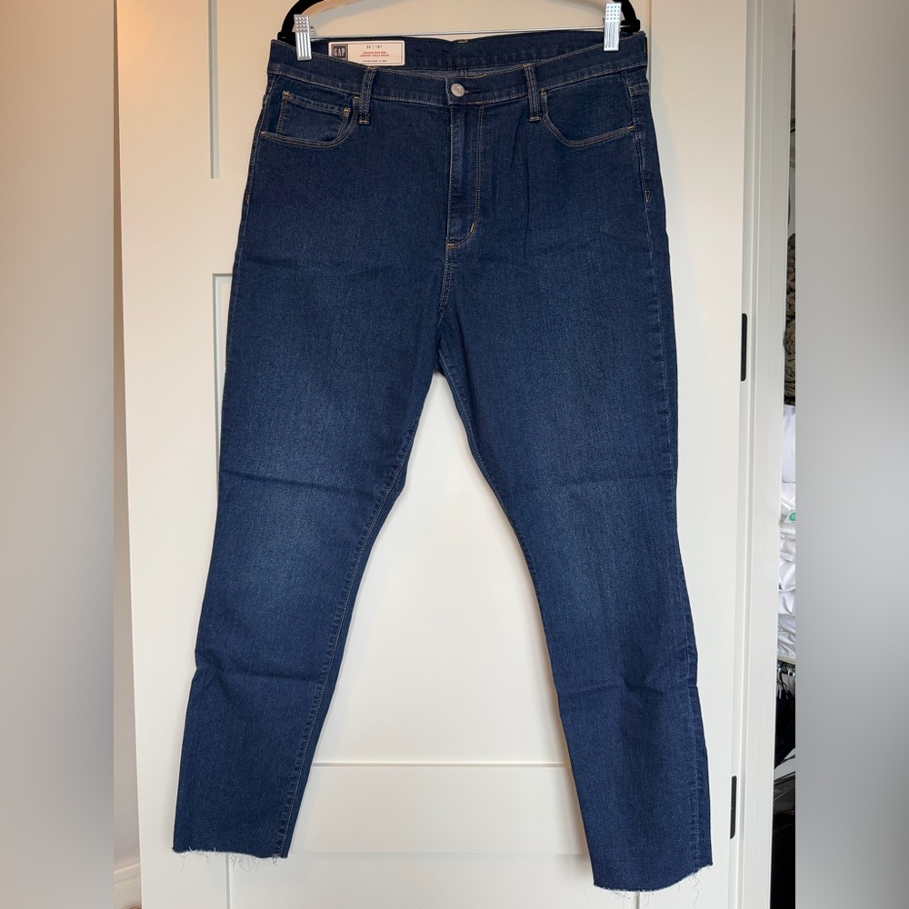 Dark Wash, High Rise Jegging